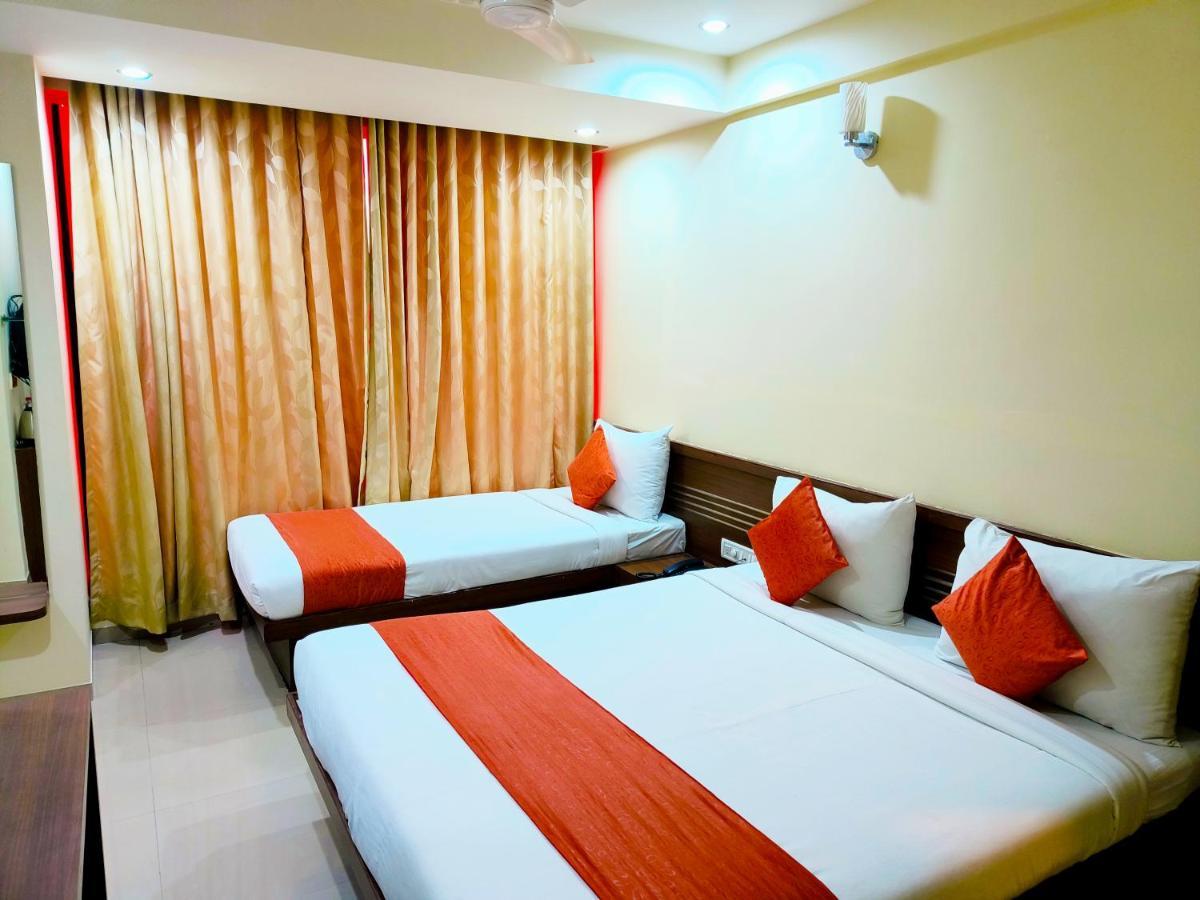Sai Srushti By Neem Square Hotel Shirdi Exterior foto