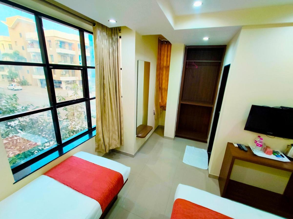 Sai Srushti By Neem Square Hotel Shirdi Exterior foto