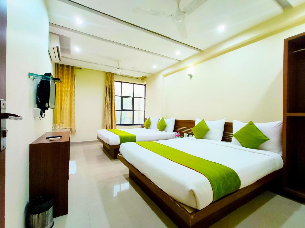 Sai Srushti By Neem Square Hotel Shirdi Exterior foto